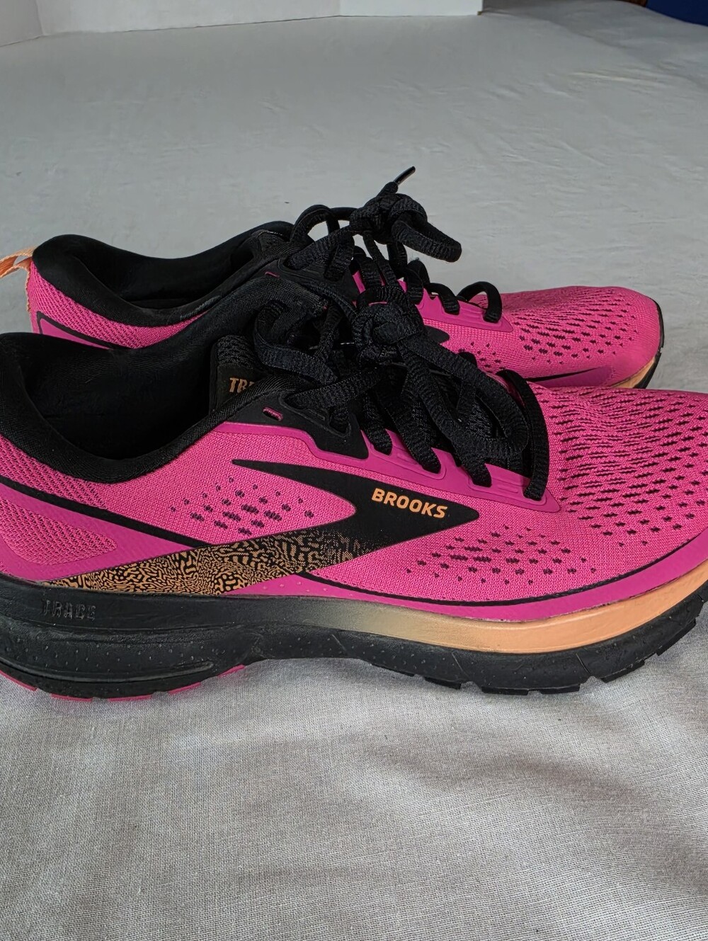 Brooks Trace 3 Running Shoes in Pink Glo/Black/Orange Women's Size 7.5